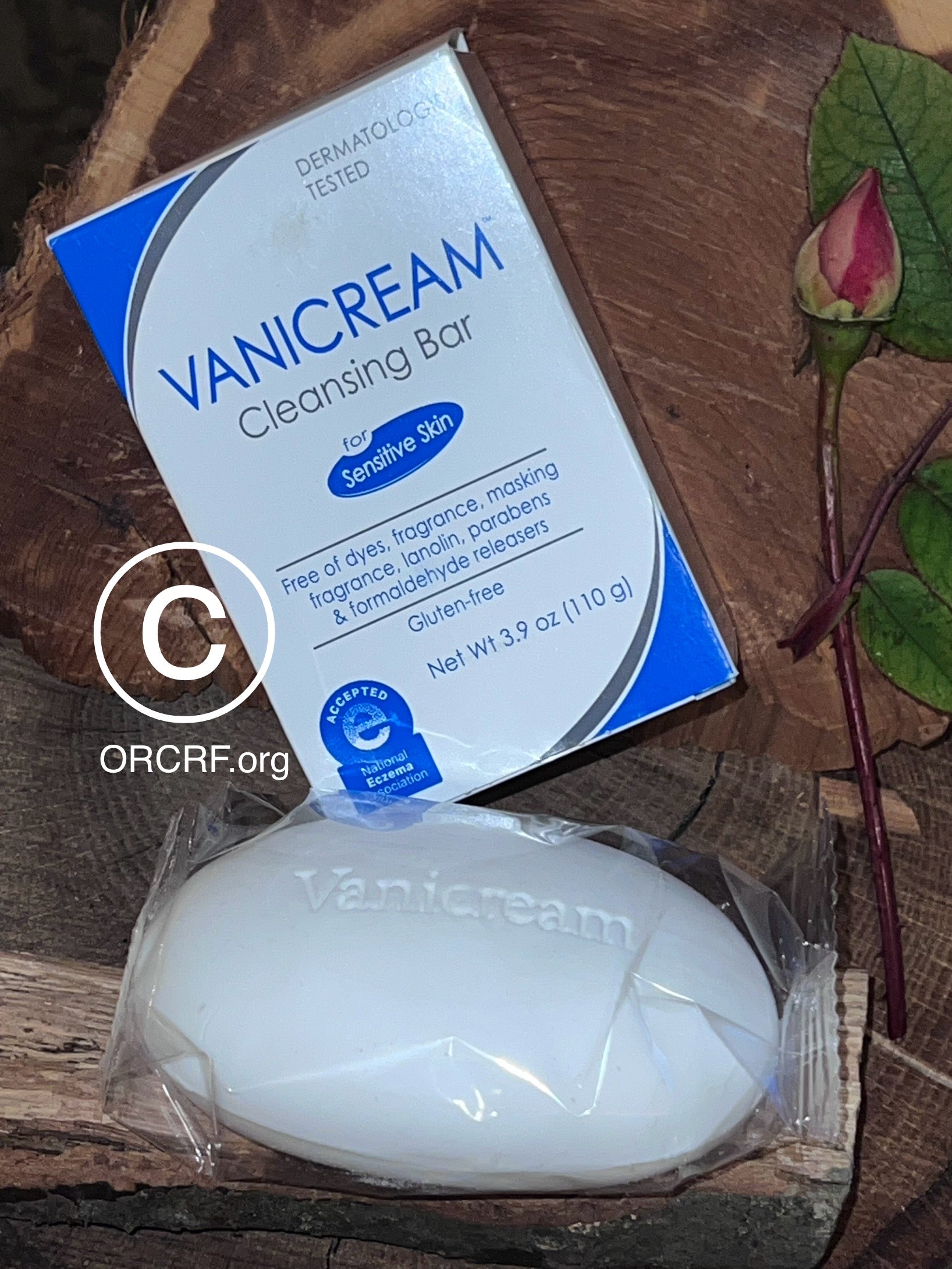 Vanicream CLEANSING BAR / Medicated Cleansing Bar for SENSITIVE SKIN / Maximum OTC Strength Zinc Pyrithione 2% / Helps Relieve Itching, Redness, and Flaking / 3.53 Ounce - Supporting ORCRF.org
